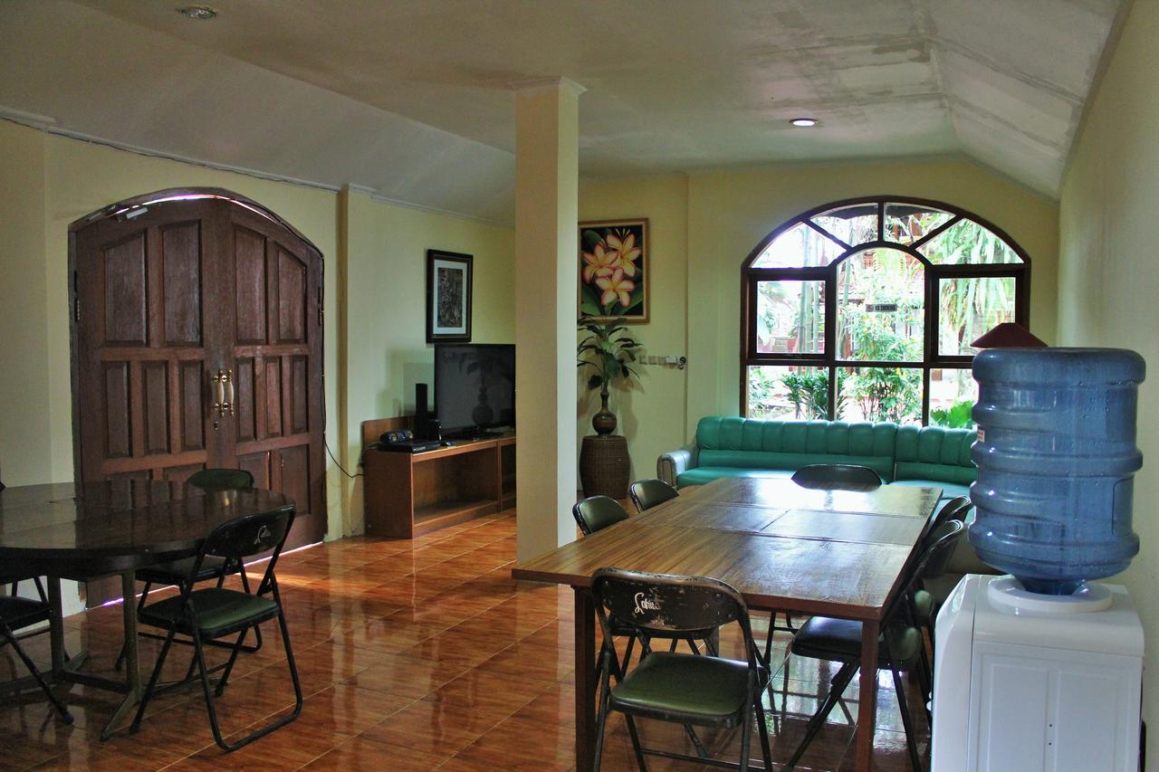 Reddoorz Hostel @ Dago 2 Bandung Exterior photo