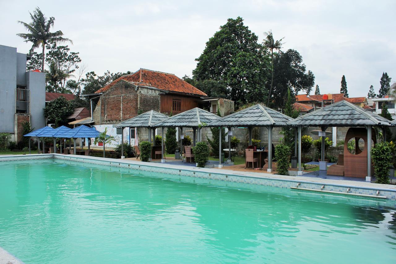 Reddoorz Hostel @ Dago 2 Bandung Exterior photo