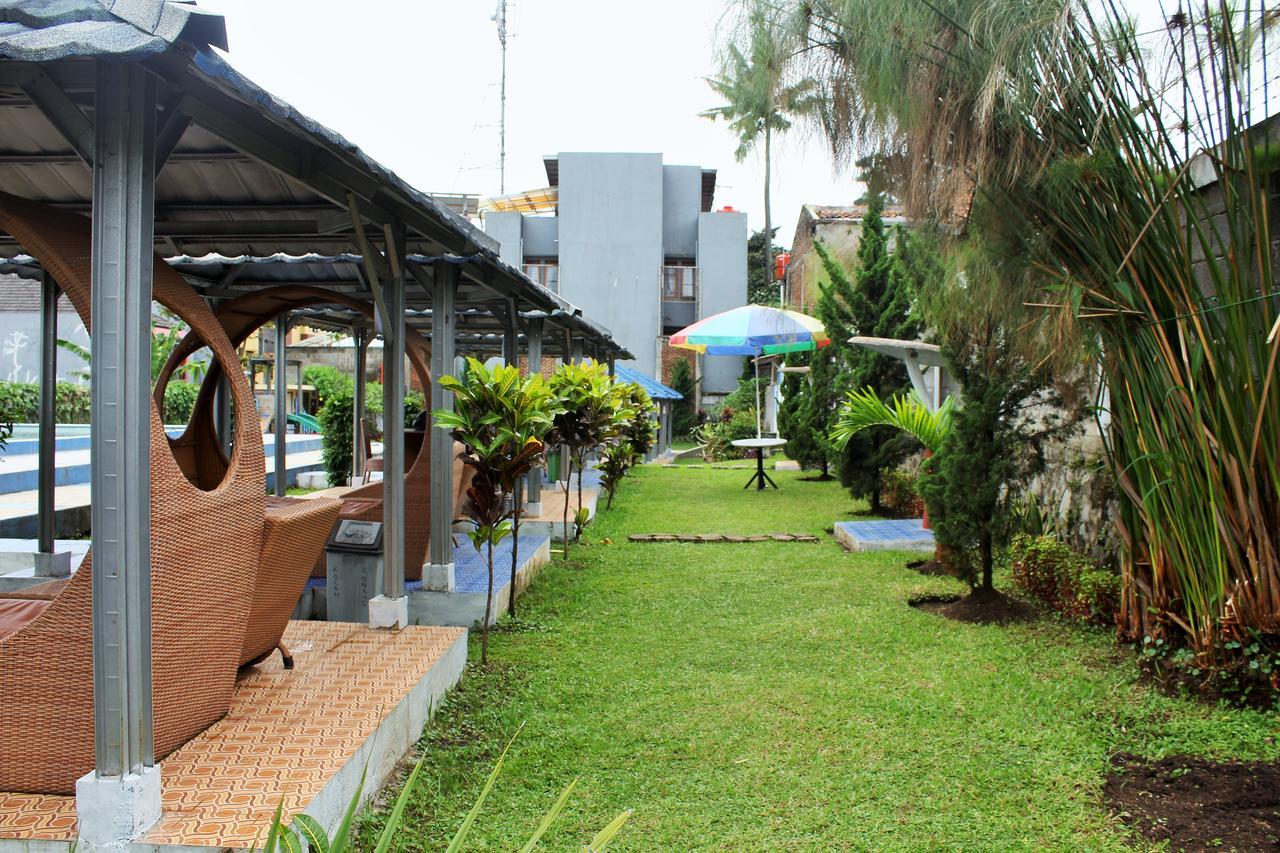 Reddoorz Hostel @ Dago 2 Bandung Exterior photo