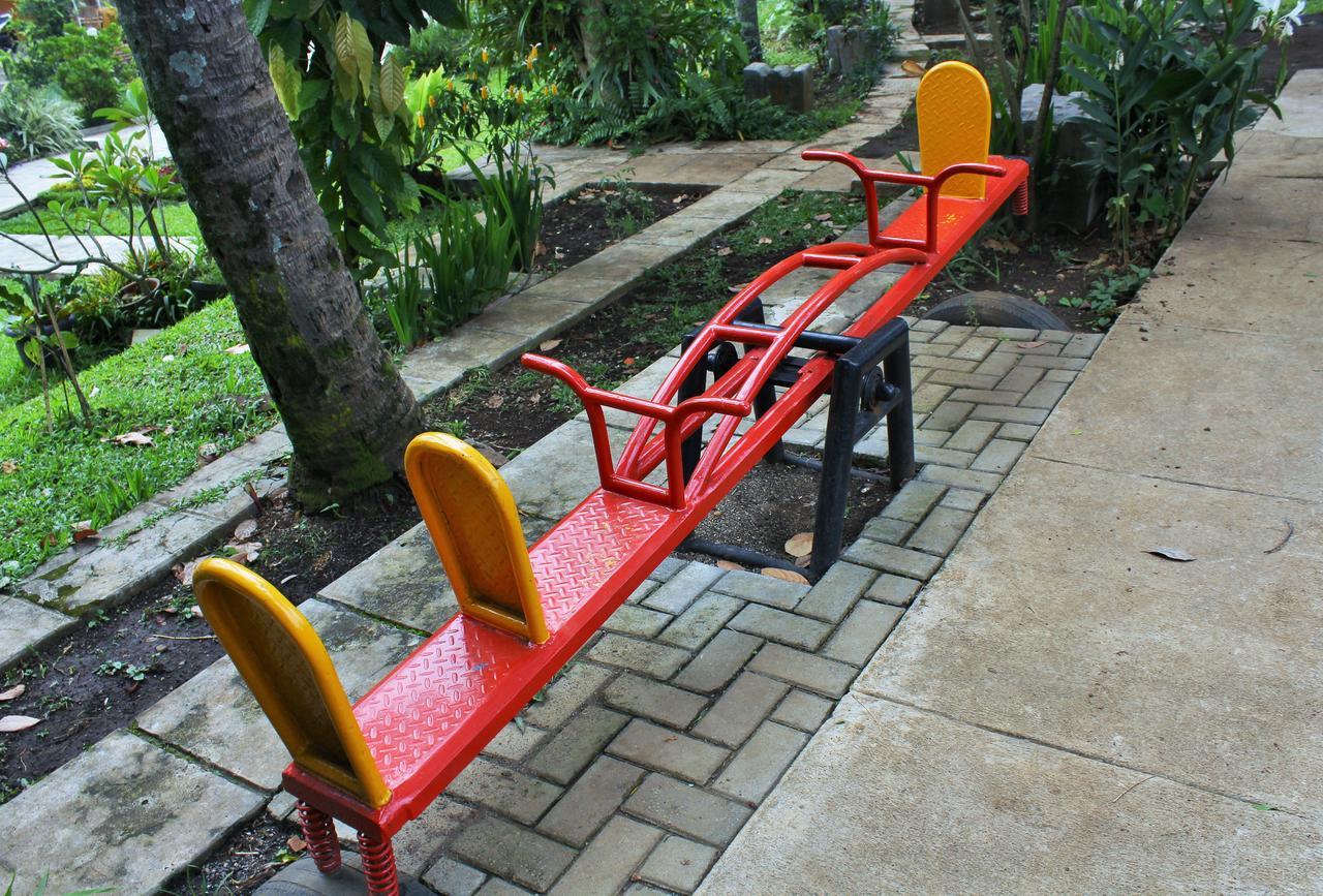 Reddoorz Hostel @ Dago 2 Bandung Exterior photo
