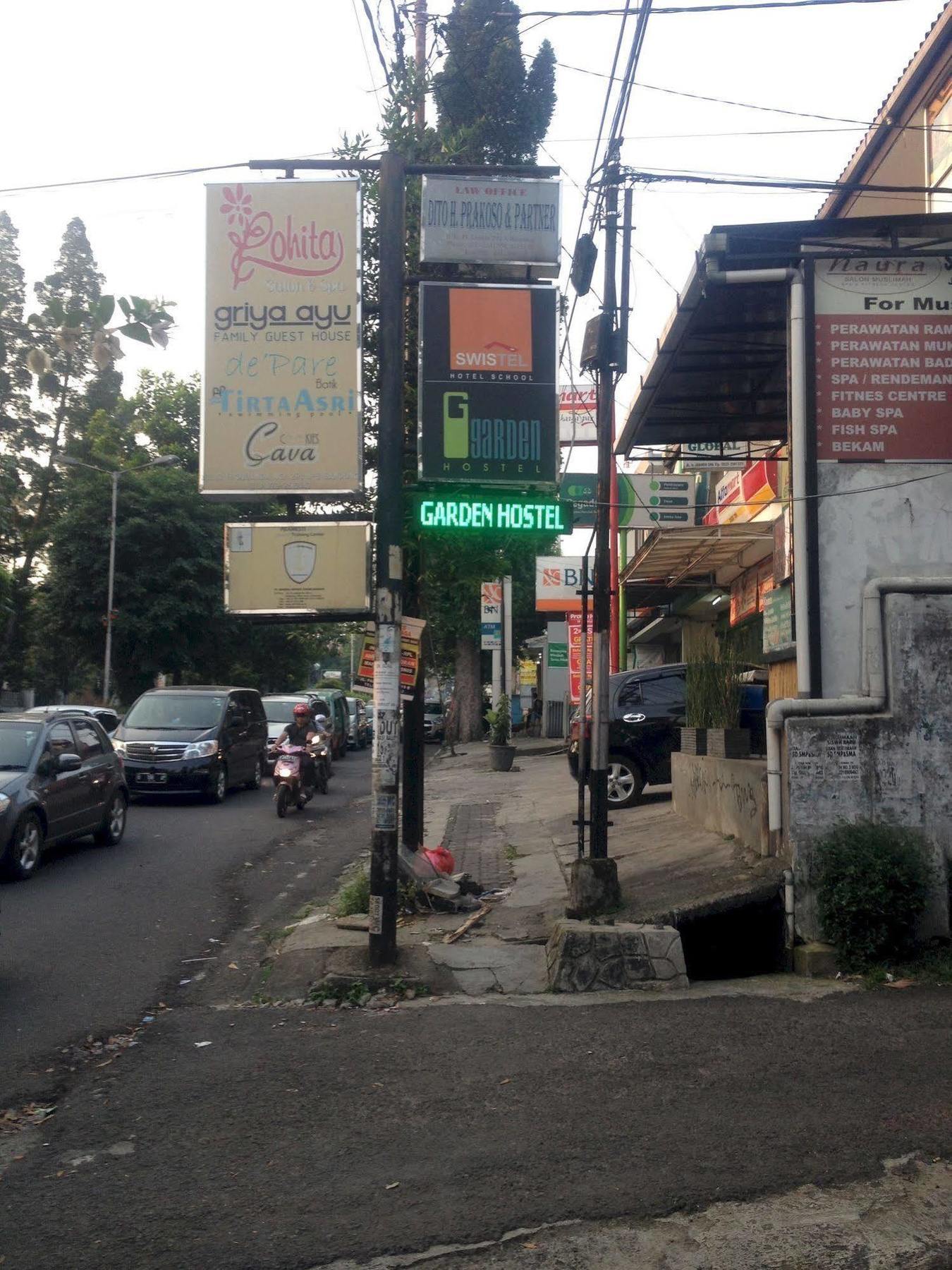 Reddoorz Hostel @ Dago 2 Bandung Exterior photo