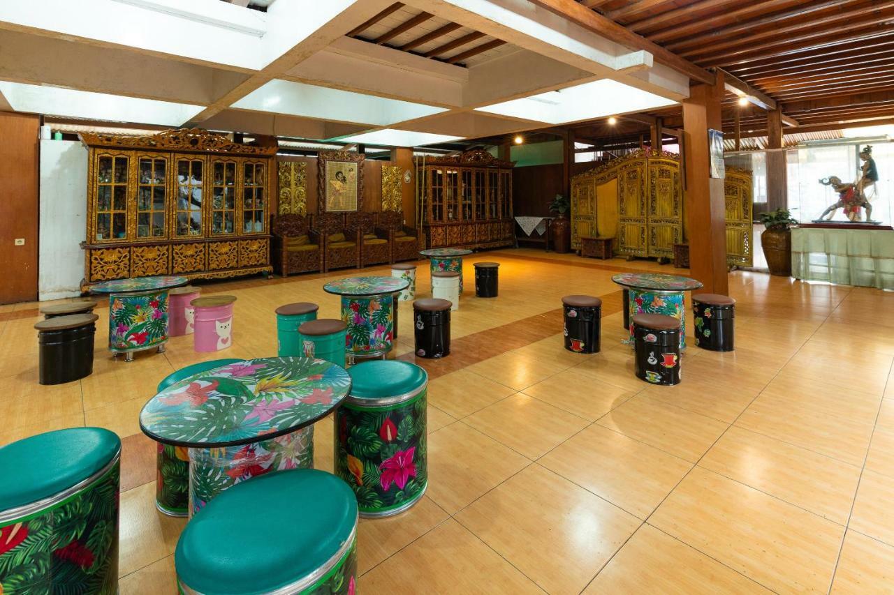Reddoorz Hostel @ Dago 2 Bandung Exterior photo