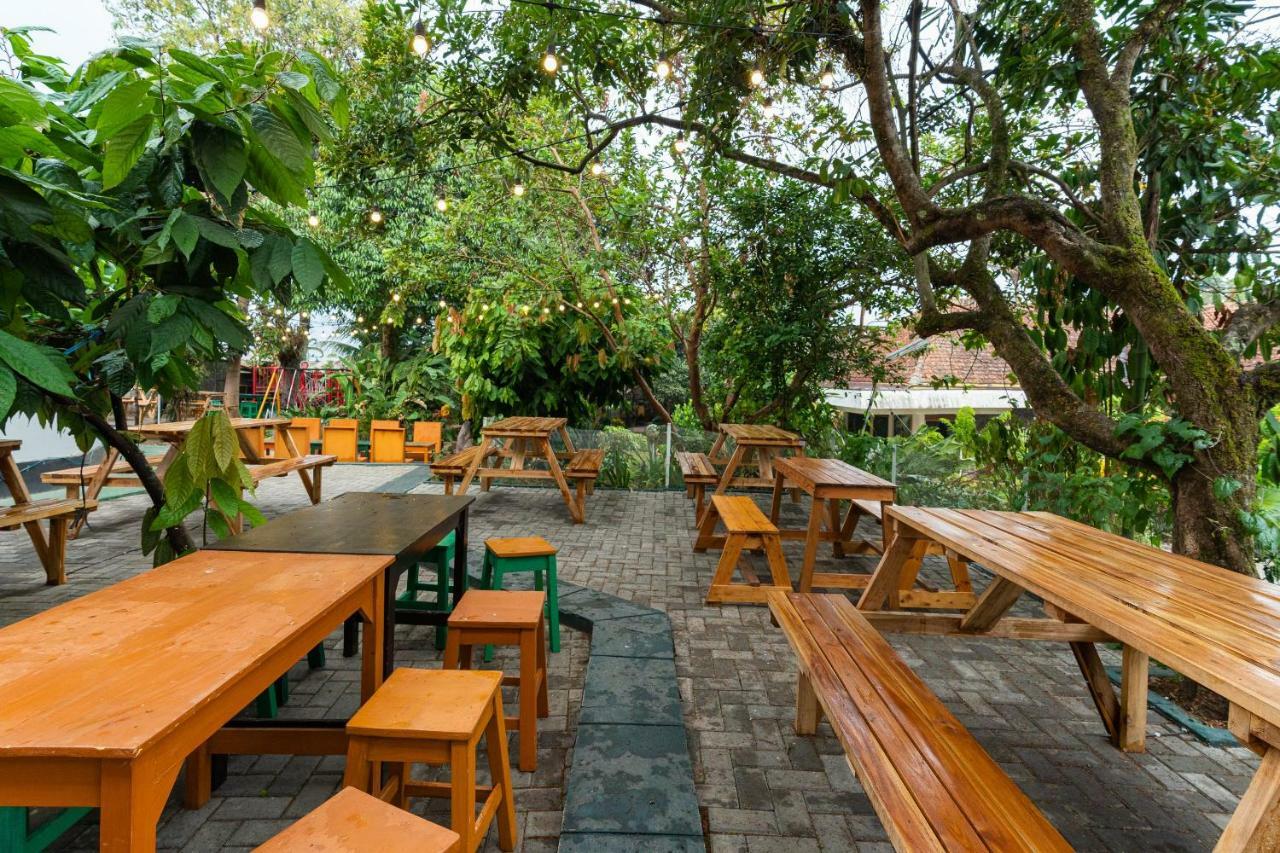 Reddoorz Hostel @ Dago 2 Bandung Exterior photo